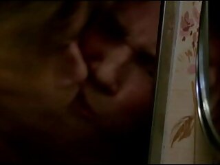 Մեծ աքլորների որսորդը բռնում է իր որսը