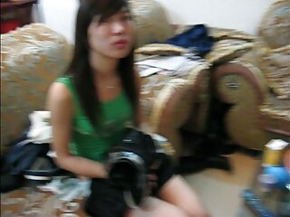 Գեղեցիկ թխահեր Լատինան վայելում է մեծ ձողը