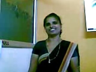 Big Cock TS Crystal Delicia- ն զբոսնում է իր լափող մեքենայով