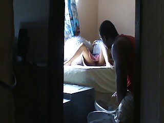 Ալենա Դոուսոնը ստանում է ոմանք