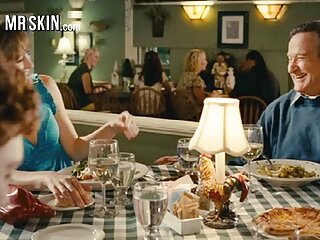 Սև պոռնիկը աքաղաղով սոված փիսիկով պինդ է պոկվում