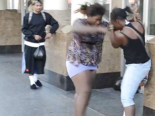 Անալ Ferry Tail- ը Wild Brunette E2- ով