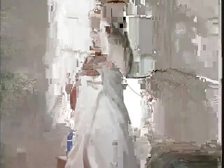 գեղեցիկ երիտասարդ սափրված փիսիկ և գեղեցիկ կրծքեր